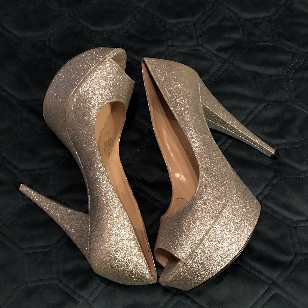 Enzo Angiolini Silver Glitter Pumps